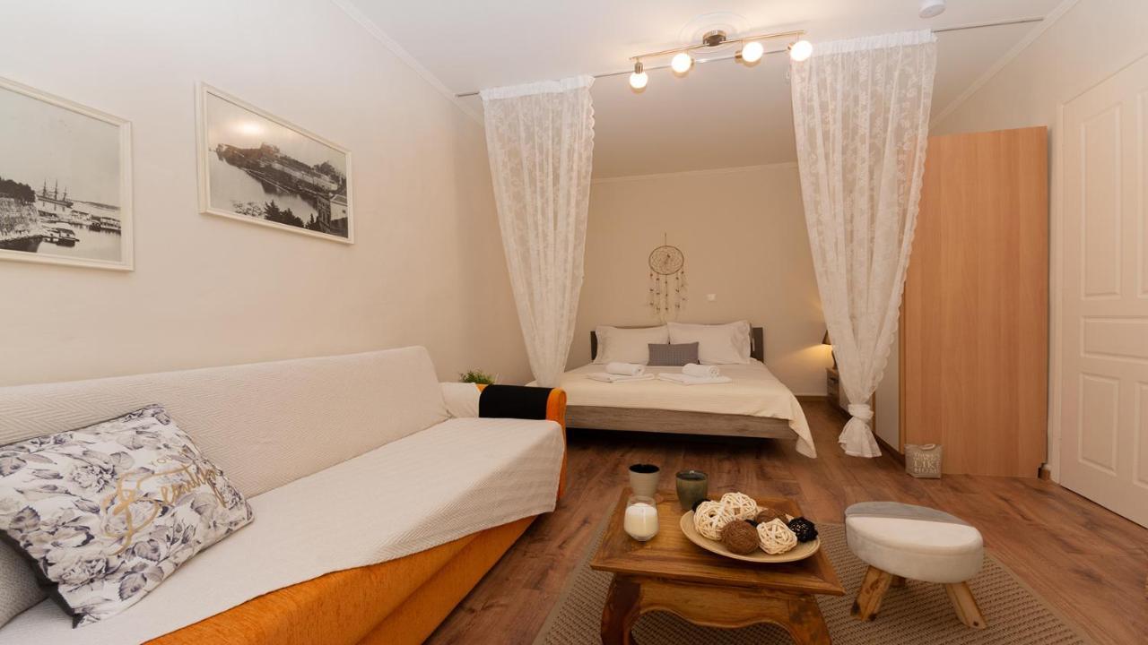 Alex's Cozy Corfu Old Town Apartment